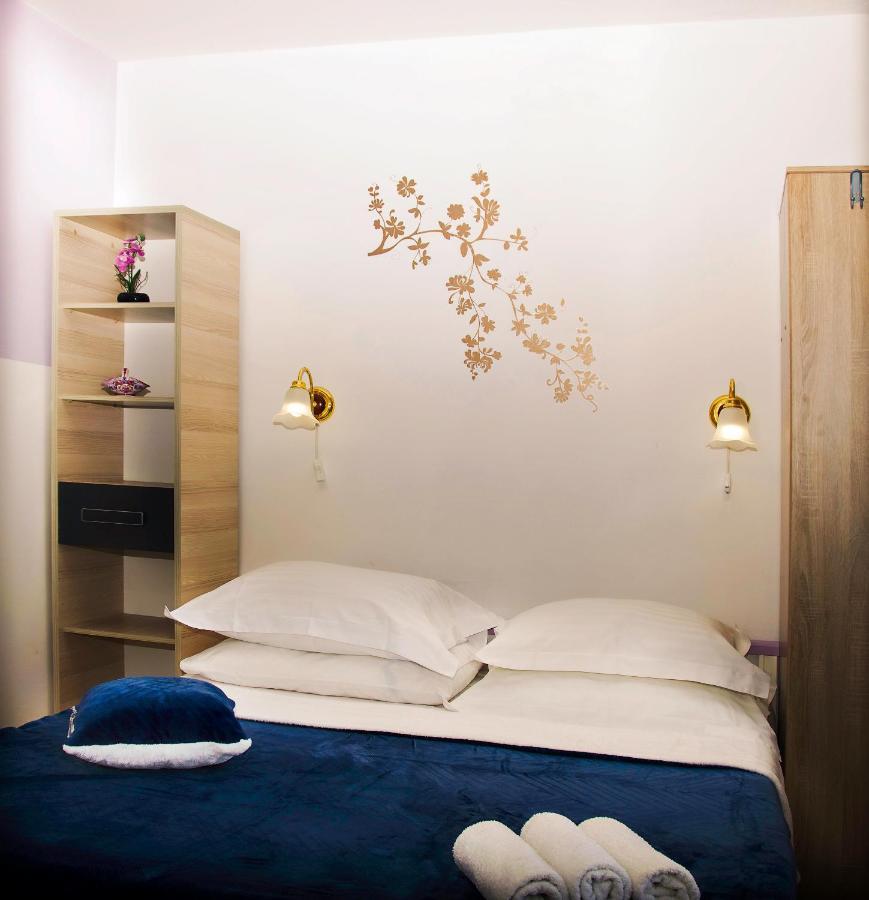 Apartmani Gloria 브로다리카 외부 사진