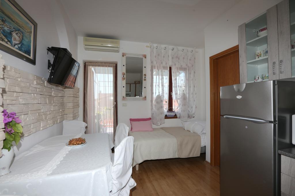 Apartmani Gloria 브로다리카 외부 사진