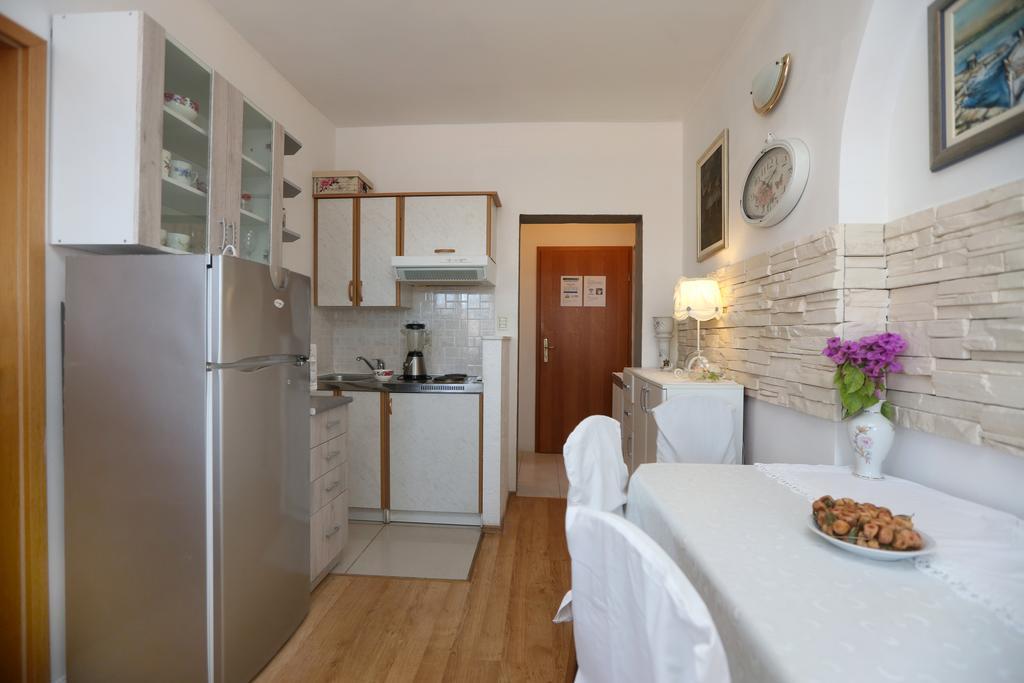 Apartmani Gloria 브로다리카 외부 사진